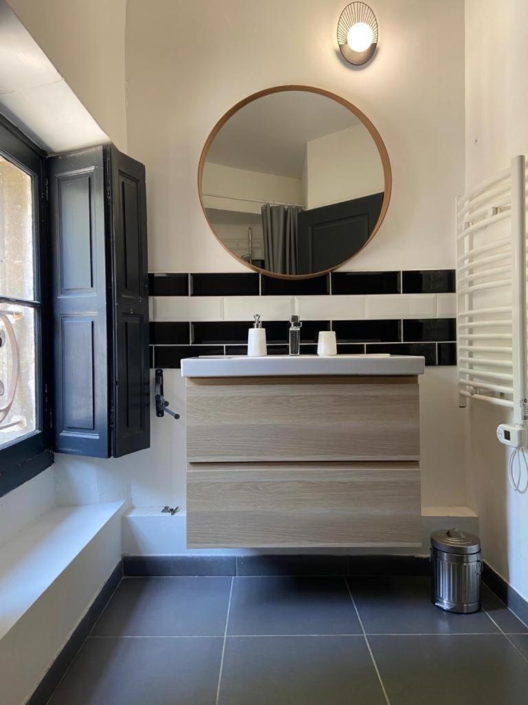 Apartment De Standing Au Coeur D'avignon *
